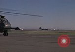 Immagine di Stati Uniti HH-53C elicottero Della Thailandia, 1972, secondo 15 filmato di repertorio 65675042947