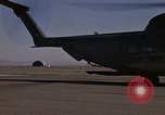Immagine di Stati Uniti HH-53C elicottero Della Thailandia, 1972, secondo 35 filmato di repertorio 65675042947
