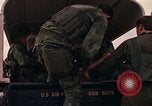 Immagine di Quarantesimo Aerospace Rescue and Recovery Squadron Della Thailandia, 1972, secondo 16 filmato di repertorio 65675042951