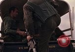 Immagine di Quarantesimo Aerospace Rescue and Recovery Squadron Della Thailandia, 1972, secondo 20 filmato di repertorio 65675042951