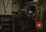 Standbild Crew Mitglied innerhalb einer Bergung HC-130H Südostasien, 1966, aus Sekunde 21 historischem Filmmaterial Videoclip 65675042965
