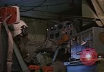 Standbild Crew Mitglied innerhalb einer Bergung HC-130H Südostasien, 1966, aus Sekunde 33 historischem Filmmaterial Videoclip 65675042965