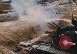 Immagine di M-55 sparando di notte Vietnam del Sud, 1969, secondo 45 filmato di repertorio 65675042978
