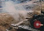 Immagine di M-55 sparando di notte Vietnam del Sud, 1969, secondo 48 filmato di repertorio 65675042978