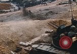 Immagine di M-55 sparando di notte Vietnam del Sud, 1969, secondo 52 filmato di repertorio 65675042978