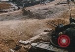 Immagine di M-55 sparando di notte Vietnam del Sud, 1969, secondo 60 filmato di repertorio 65675042978
