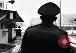 Standbild Streitkräfte Netzwerk Berlin Deutschland, 1962, aus Sekunde 32 historischem Filmmaterial Videoclip 65675043024