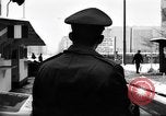 Standbild Streitkräfte Netzwerk Berlin Deutschland, 1962, aus Sekunde 36 historischem Filmmaterial Videoclip 65675043024