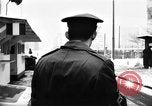 Standbild Streitkräfte Netzwerk Berlin Deutschland, 1962, aus Sekunde 58 historischem Filmmaterial Videoclip 65675043024