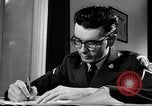 Standbild Armed Forces Network radio show hinter den Kulissen Europa, 1962, aus Sekunde 13 historischem Filmmaterial Videoclip 65675043028