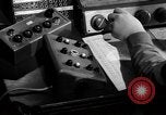 Standbild Armed Forces Network radio show hinter den Kulissen Europa, 1962, aus Sekunde 28 historischem Filmmaterial Videoclip 65675043028