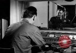 Standbild Armed Forces Network radio show hinter den Kulissen Europa, 1962, aus Sekunde 50 historischem Filmmaterial Videoclip 65675043028