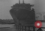 Immagine di Lancio della nave cisterna "Mirina" Belfast Irlanda, 1967, secondo 49 filmato di repertorio 65675043031