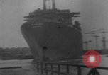 Immagine di Lancio della nave cisterna "Mirina" Belfast Irlanda, 1967, secondo 50 filmato di repertorio 65675043031