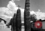 Immagine di Native American Indian Art in chiesa in Pisinimo Arizona United States USA, 1967, secondo 14 filmato di repertorio 65675043032