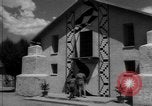 Immagine di Native American Indian Art in chiesa in Pisinimo Arizona United States USA, 1967, secondo 19 filmato di repertorio 65675043032