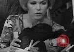 Immagine di Gorilla gemelli Germania, 1967, secondo 15 filmato di repertorio 65675043036