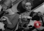 Immagine di Gorilla gemelli Germania, 1967, secondo 32 filmato di repertorio 65675043036