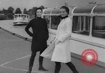 Standbild Schuleze Varell Winter Kollektion Hamburg Deutschland, 1967, aus Sekunde 8 historischem Filmmaterial Videoclip 65675043042