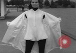 Standbild Schuleze Varell Winter Kollektion Hamburg Deutschland, 1967, aus Sekunde 14 historischem Filmmaterial Videoclip 65675043042