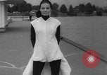Standbild Schuleze Varell Winter Kollektion Hamburg Deutschland, 1967, aus Sekunde 16 historischem Filmmaterial Videoclip 65675043042
