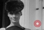 Standbild Schuleze Varell Winter Kollektion Hamburg Deutschland, 1967, aus Sekunde 45 historischem Filmmaterial Videoclip 65675043042