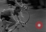 Standbild Eddie Merckx gewinnt World Bicycle Meisterschaft Holland Niederlande, 1967, aus Sekunde 21 historischem Filmmaterial Videoclip 65675043043