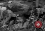Standbild Eddie Merckx gewinnt World Bicycle Meisterschaft Holland Niederlande, 1967, aus Sekunde 27 historischem Filmmaterial Videoclip 65675043043