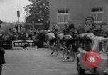 Standbild Eddie Merckx gewinnt World Bicycle Meisterschaft Holland Niederlande, 1967, aus Sekunde 31 historischem Filmmaterial Videoclip 65675043043