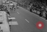 Standbild Eddie Merckx gewinnt World Bicycle Meisterschaft Holland Niederlande, 1967, aus Sekunde 42 historischem Filmmaterial Videoclip 65675043043