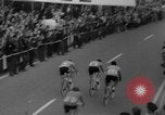 Standbild Eddie Merckx gewinnt World Bicycle Meisterschaft Holland Niederlande, 1967, aus Sekunde 45 historischem Filmmaterial Videoclip 65675043043