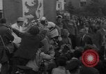 Standbild Eddie Merckx gewinnt World Bicycle Meisterschaft Holland Niederlande, 1967, aus Sekunde 48 historischem Filmmaterial Videoclip 65675043043