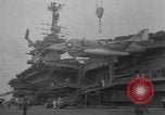 Standbild Flugzeugträger Forrestal Norfolk Virginia USA, 1967, aus Sekunde 53 historischem Filmmaterial Videoclip 65675043044