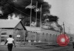 Immagine di La compagnia petrolifera magazzino sotto il fuoco San Juan Portorico, 1967, secondo 11 filmato di repertorio 65675043046