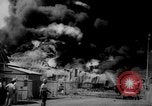 Immagine di La compagnia petrolifera magazzino sotto il fuoco San Juan Portorico, 1967, secondo 31 filmato di repertorio 65675043046