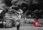 Immagine di La compagnia petrolifera magazzino sotto il fuoco San Juan Portorico, 1967, secondo 34 filmato di repertorio 65675043046
