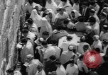 Immagine di Jewish Nuovo Anno al Muro Occidentale Gerusalemme Palestina, 1967, secondo 14 filmato di repertorio 65675043048