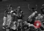Standbild Fußballspiel Houston Texas USA, 1967, aus Sekunde 62 historischem Filmmaterial Videoclip 65675043052