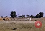 Standbild Indian Village Indien, 1956, aus Sekunde 3 historischem Filmmaterial Videoclip 65675043053