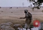 Standbild Indian Village Indien, 1956, aus Sekunde 57 historischem Filmmaterial Videoclip 65675043053