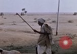 Standbild Indian Village Indien, 1956, aus Sekunde 61 historischem Filmmaterial Videoclip 65675043053