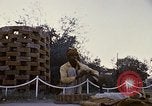 Standbild Snake Charmer Indien, 1956, aus Sekunde 22 historischem Filmmaterial Videoclip 65675043054