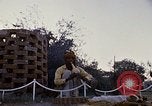 Standbild Snake Charmer Indien, 1956, aus Sekunde 33 historischem Filmmaterial Videoclip 65675043054