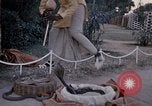 Standbild Snake Charmer Indien, 1956, aus Sekunde 40 historischem Filmmaterial Videoclip 65675043054