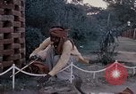 Standbild Snake Charmer Indien, 1956, aus Sekunde 42 historischem Filmmaterial Videoclip 65675043054