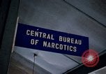 Standbild Central Bureau of Narcotics Indien, 1956, aus Sekunde 46 historischem Filmmaterial Videoclip 65675043055