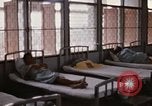Standbild Drogenabhängiger Patienten Bangkok Thailand, 1980, aus Sekunde 14 historischem Filmmaterial Videoclip 65675043056