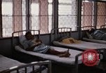 Standbild Drogenabhängiger Patienten Bangkok Thailand, 1980, aus Sekunde 18 historischem Filmmaterial Videoclip 65675043056