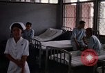 Standbild Drogenabhängiger Patienten Bangkok Thailand, 1980, aus Sekunde 25 historischem Filmmaterial Videoclip 65675043056