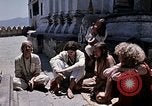 Standbild Gruppe von Hippies in Nepal Kathmandu Nepal, 1969, aus Sekunde 37 historischem Filmmaterial Videoclip 65675043057